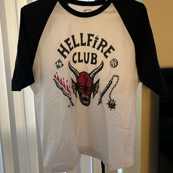 STRANGER THINGS Limited T-Shirt UniSex - Picture 1 of 1